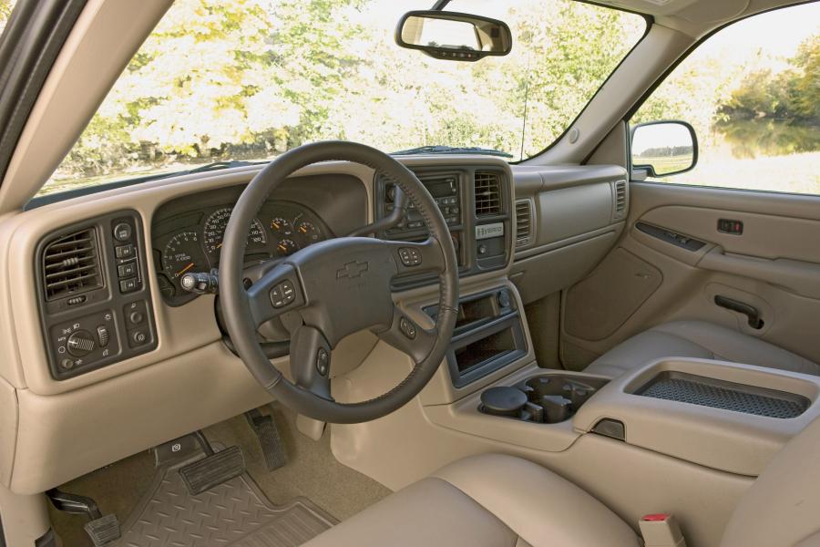  Chevrolet Silverado Hybrid 2004 года  (фото 3 из 24)